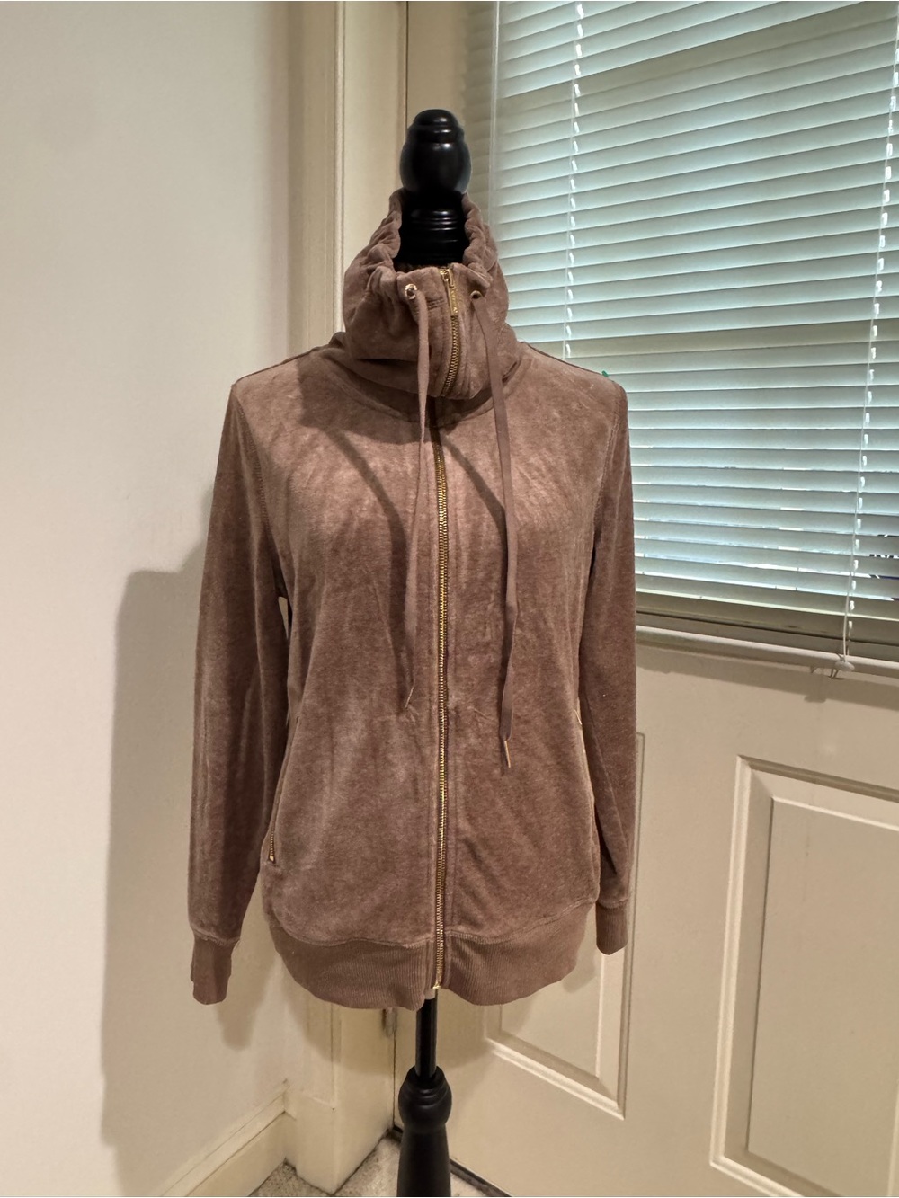 Calvin Klein Plush Zip-Front Funnel Neck sweatshirt - golden Brown